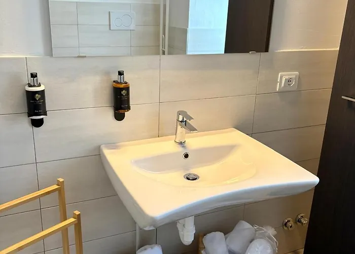 La Ca' Tra I Laghi شقة